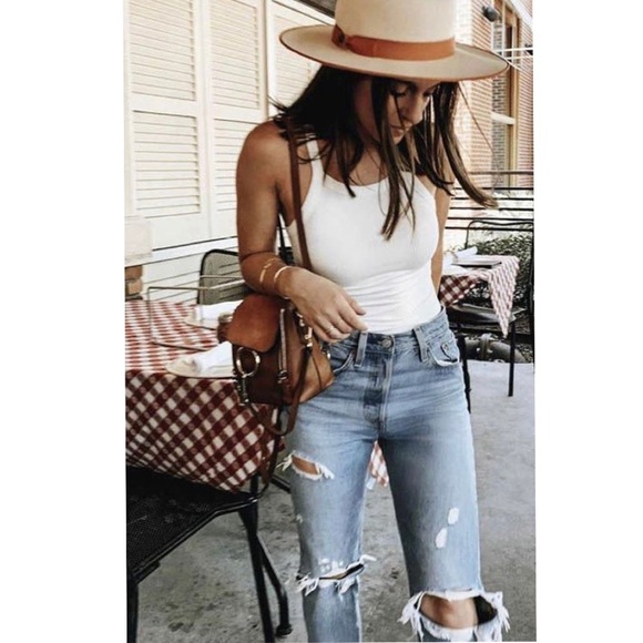 NWT LEVIS HIGH RISE DISTRESSED JEANS - Picture 1 of 9